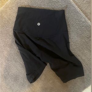 Lulu biker shorts size 2